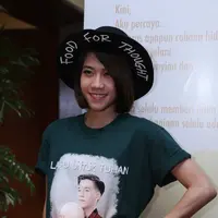 Sebagai lawan main di film ‘Sebuah Lagu Untuk Tuhan’, Gigi Chibi merasa iba dengan Eriska Rein atas perannya sebagai gadis tuna rungu yang selalu selalu jadi korban ‘bully’ di sekolahnya. (Nurwahyunan/Bintang.com)