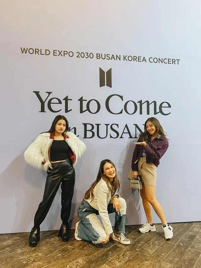 10 Momen Seru Luna Maya dan Vicky Shu saat Nonton Konser BTS di Busan, ARMY Sejak Lama