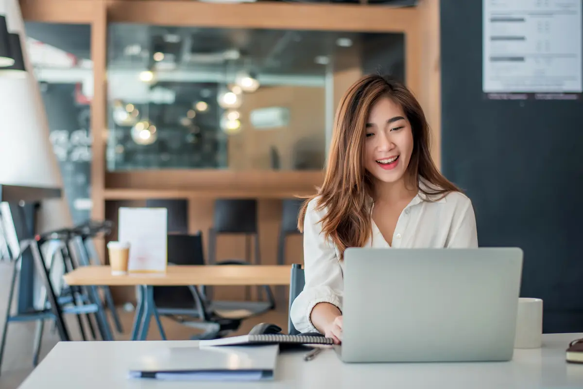 perempuan dan 4 juli laptop karier