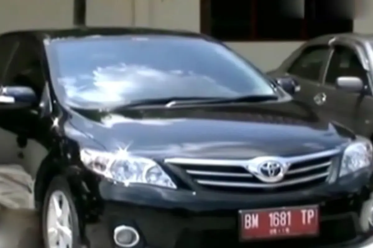 (lip6 Petang) Mobil Dinas