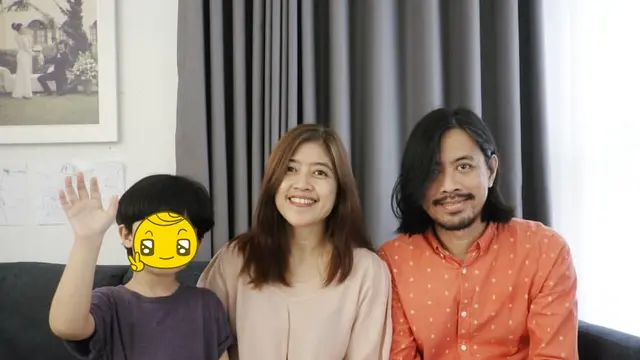 7 Tahun Menikah, Ini 6 Potret Pia Fellini Eks Vokalis Utopia Bareng Suami