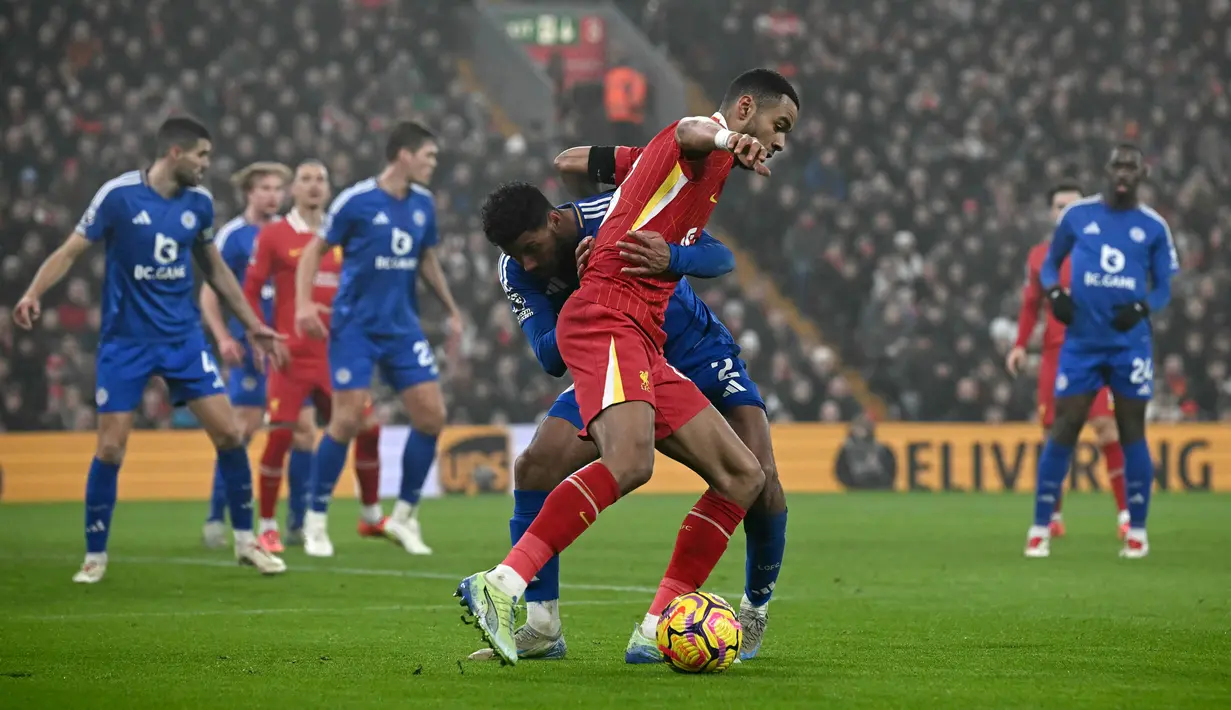 Hingga akhir pertandingan, keunggulan Liverpool atas Leicester City tidak berubah. Liverpool menang 3-1 atas Leicester City. (Paul ELLIS/AFP)