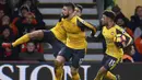 Para pemain Arsenal merayakan gol Olivier Giroud ke gawang Bournemouth. Secara dramatis, pada masa injury time akhirnya The Gunners berhasil menyamakan kedudukan menjadi 3-3. (Reuters/Matthew Childs)