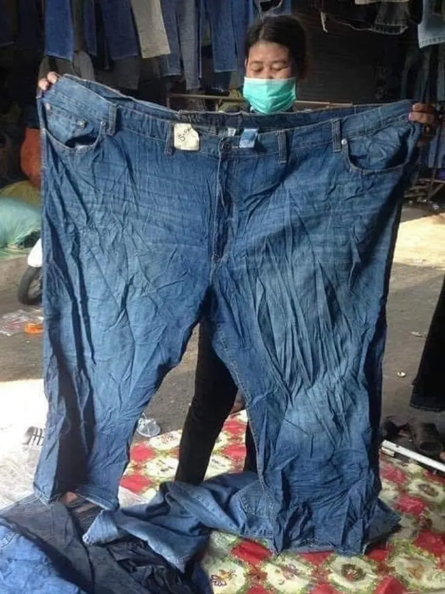 6 Potret Celana Jeans yang Absurd Banget, Desain Anti-Mainstream