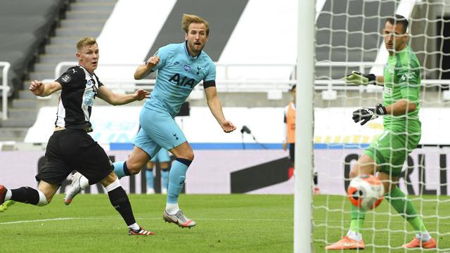 Tottenham Hotspur, Newcastle United, Premier League