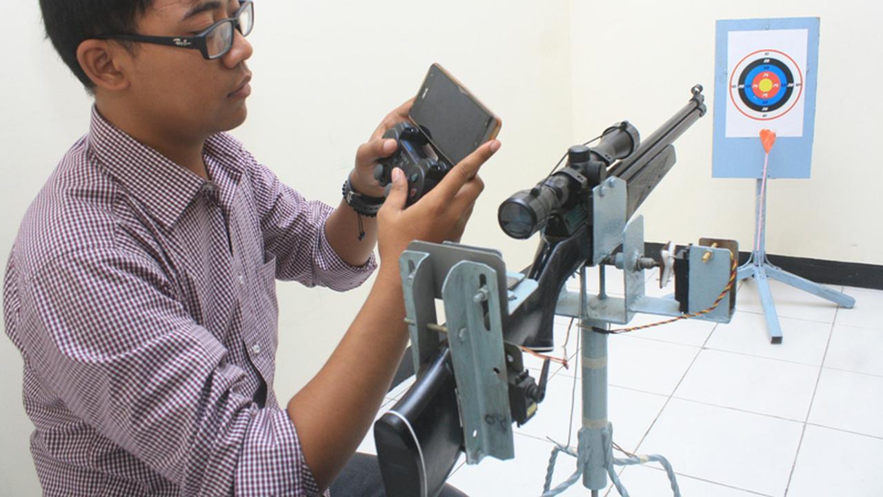 20150812-penemuan-surabaya-robot senjata