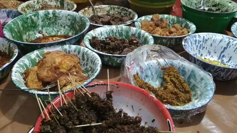 Makna Tersirat Dalam Sajian Kuliner Nasi Jamblang Cirebon