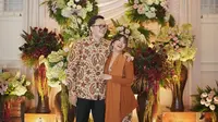 6 Potret Detail Kebaya Kutu Baru Adira Kania Anak Ikke Nurjanah di Momen Lamaran
