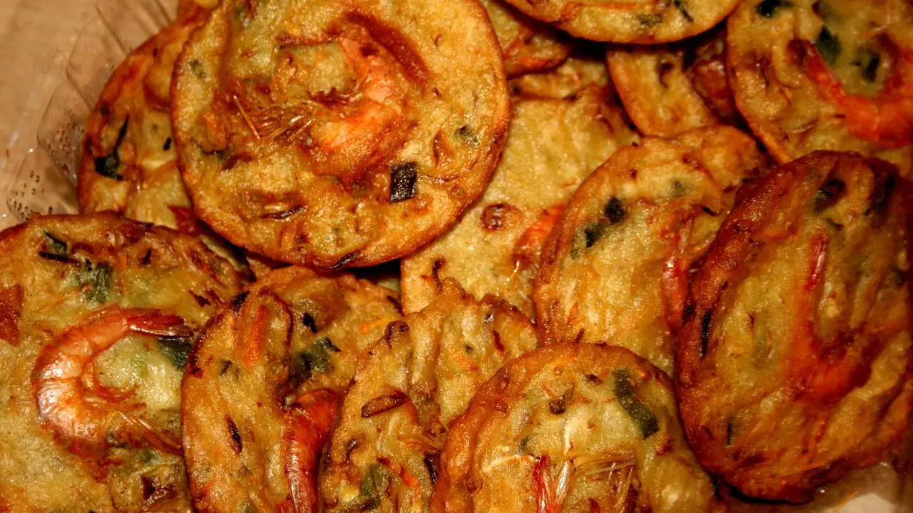 Cara Membuat Bakwan Udang Renyah Tahan Lama Tanpa Soda Kue