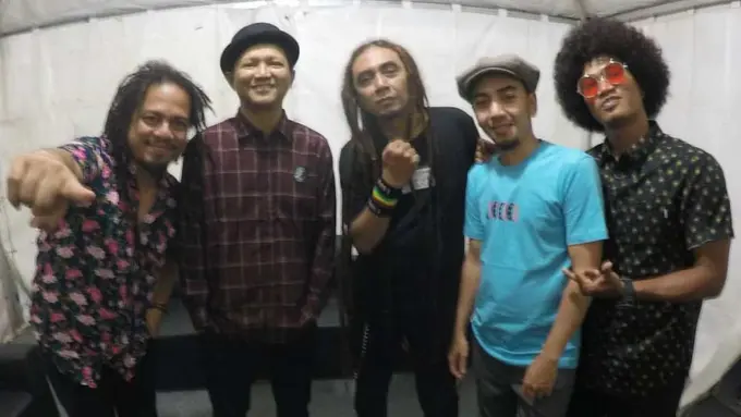 Steven & Coconut Treez