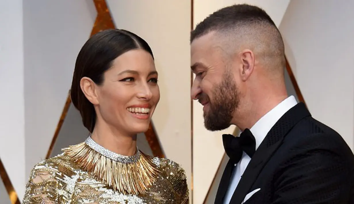 Lima tahun lalu, tepatya di tanggal 19 Oktober 2012, Justin Timberlake resmi mempersunting Jessica Biel. Ingin memberikan yang spesial untuk sang istri, ini yang dilakukan Justin lewat media sosialnya. (AFP/Valerie Macon)