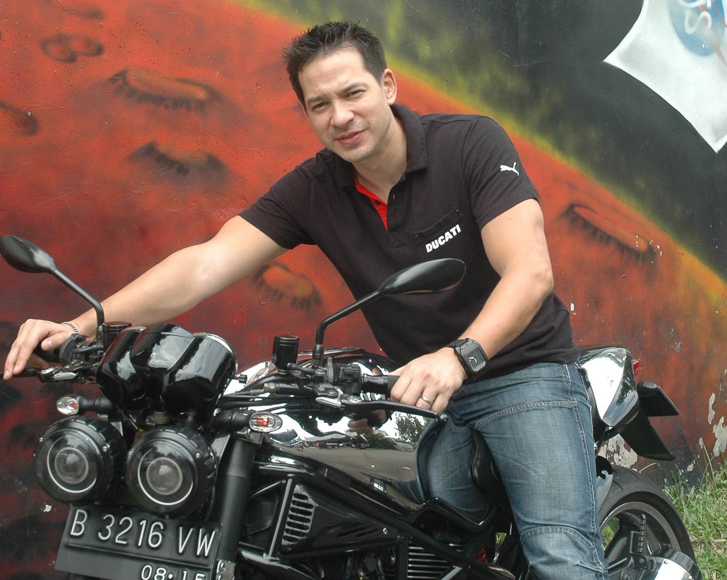 Ducati Multistrada dan Ari Wobowo 