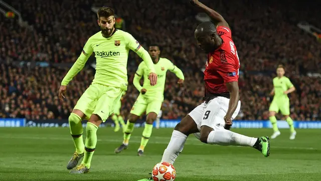 Laga Ketat Warnai Kemenangan Barcelona Atas Manchester United