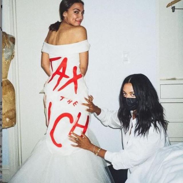 Kehadiran dan Gaun Anggota Parlemen AS di Met Gala 2021 Picu Kontroversi