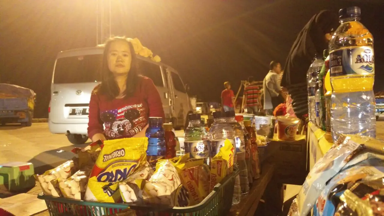 20160701-penjual kopi-cikopo-mudik