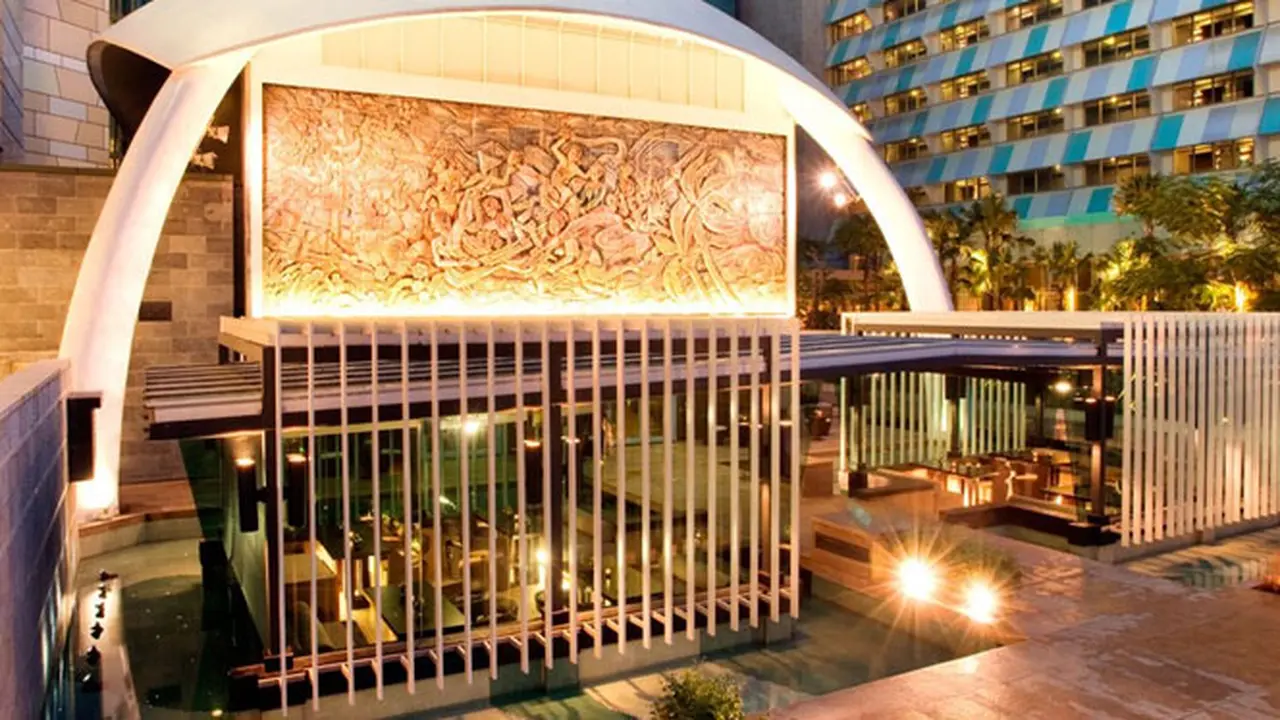 hotel-indonesia-140129b.jpg