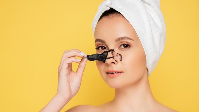 6 Manfaat Masker Charcoal Untuk Kesehatan Kulit