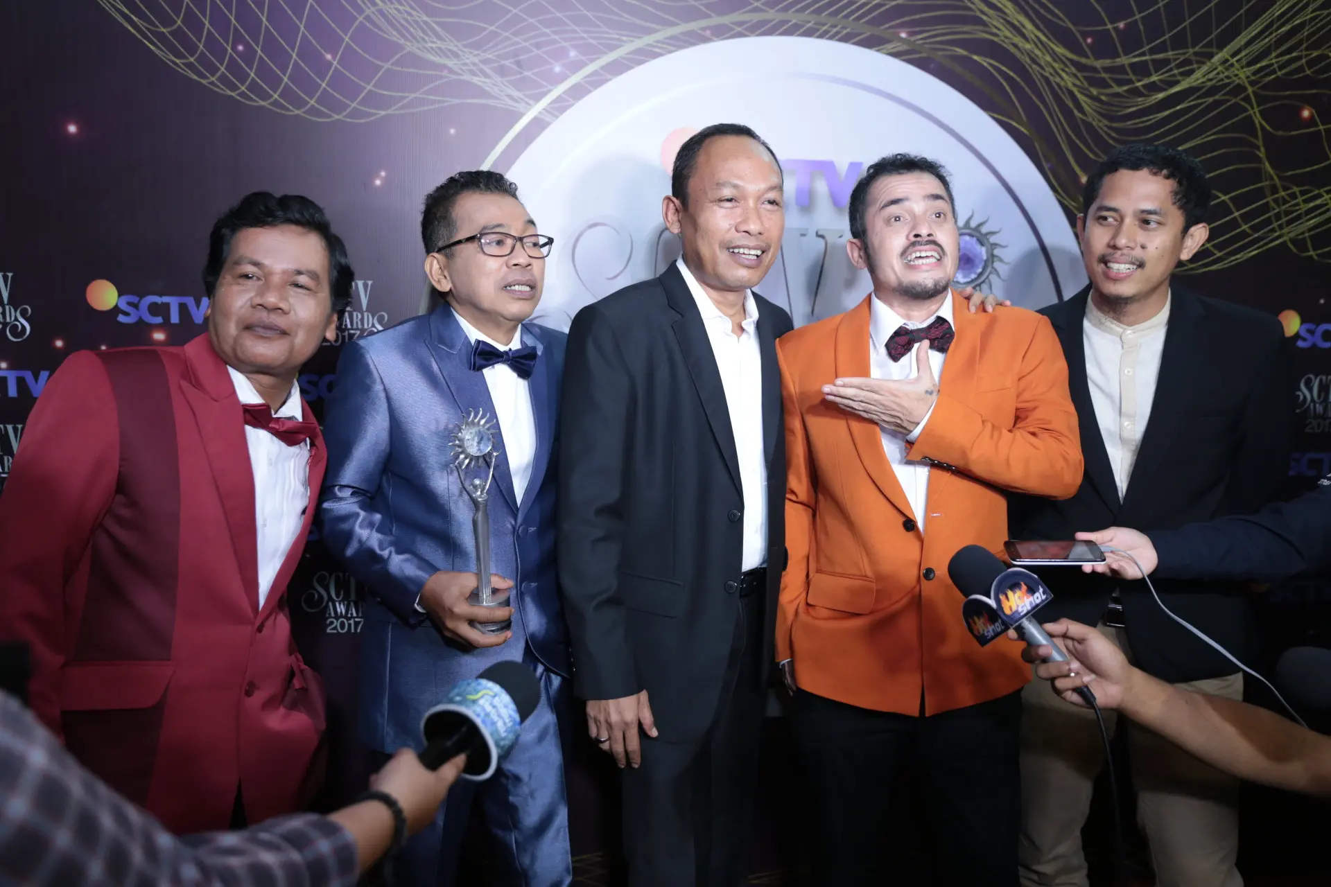 Sinetron tersebut mendapat penghargaan khusus sebagai Sinetron Ramadhan Paling Ngetop Sepanjang Masa. (Adrian Putra/Bintang.com)