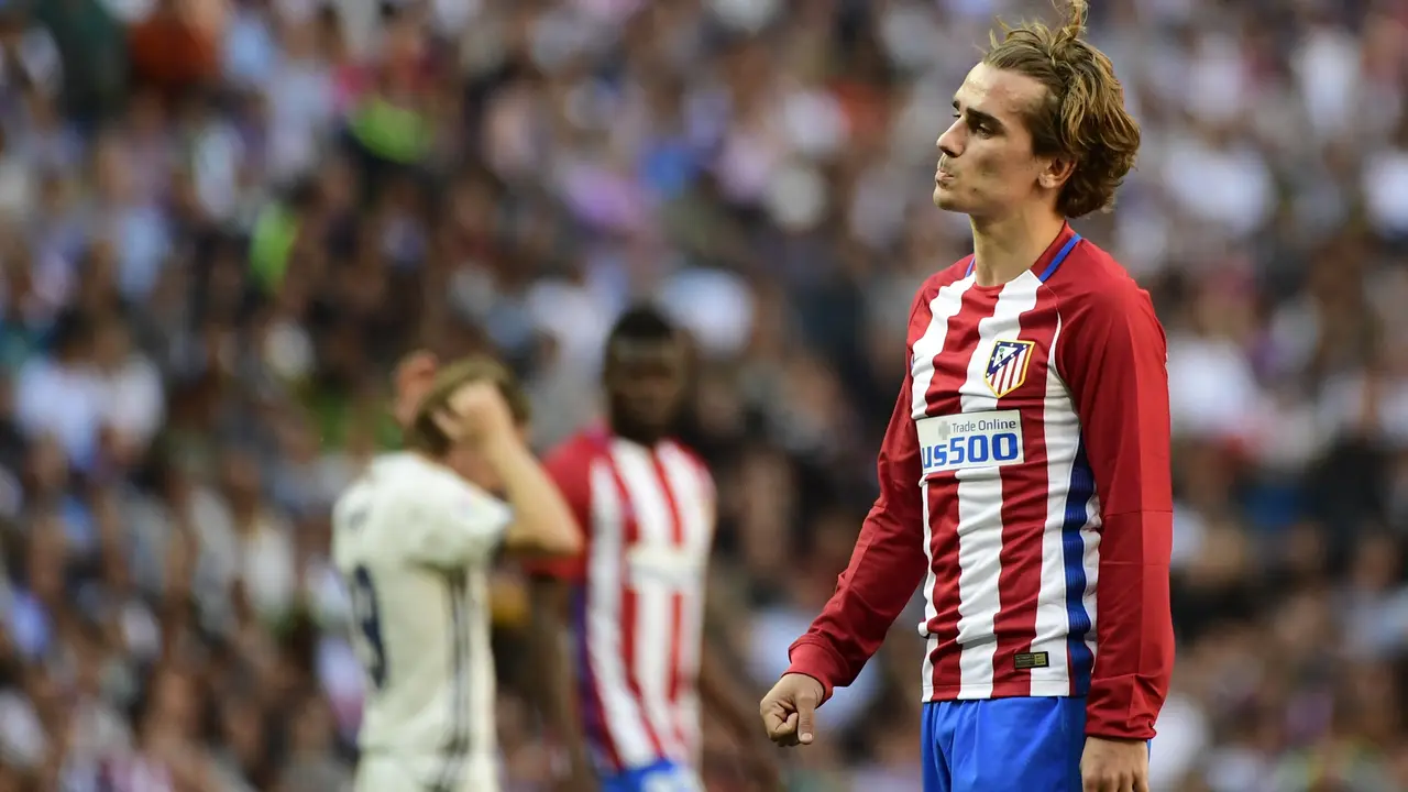 Penyerang Atletico Madrid, Antoine Griezmann menjadi momok Real Madrid di Santiago Bernabeu