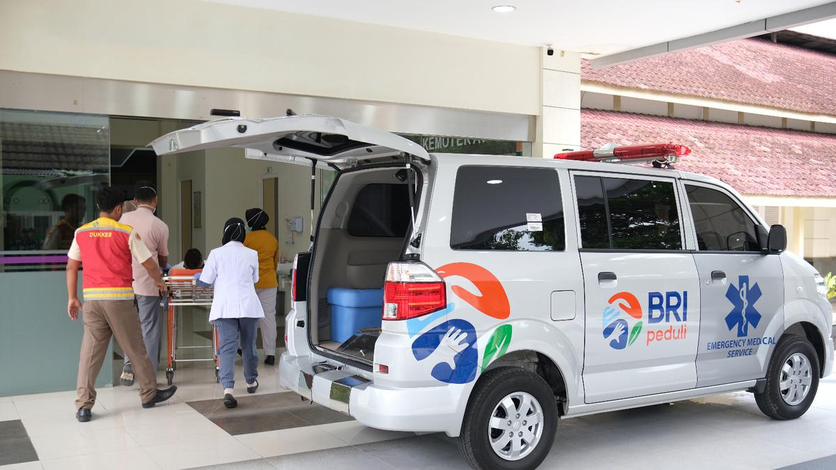 BRI Peduli Perkuat Layanan Kesehatan Nasional, Ratusan Unit Ambulans Disalurkan ke Seluruh Indonesia