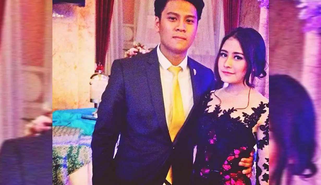 Dalam sebuah foto, Halik dan Prilly terlihat serasi saat menghadiri sebuah acara resmi. (instagram.com/halikputra) 
