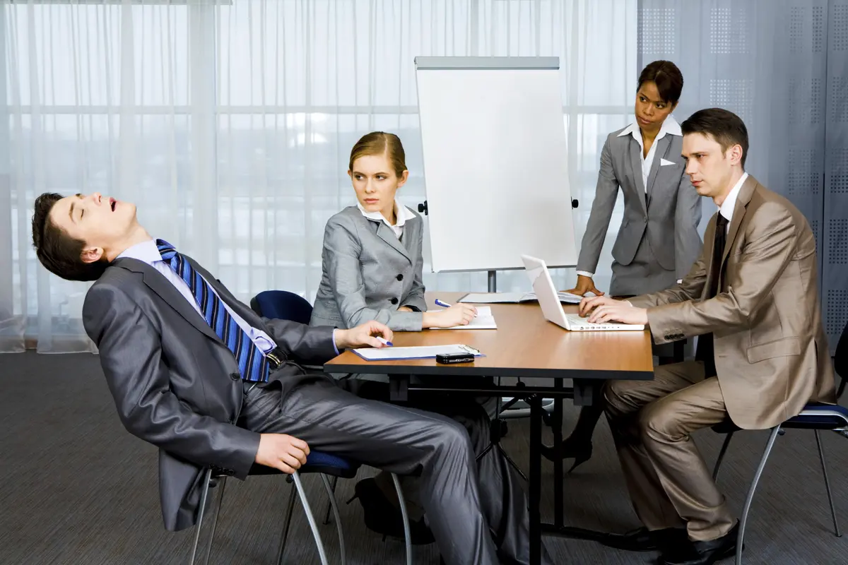 Ini Alasannya Kenapa Kamu Tidak Boleh Tidur di Kantor