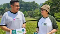 Isra Ruddin, President Director &amp; CEO IRCOMM Norton Capital dan Indra Setia Dewi, Manager Marketing &amp; Communication FSC Indonesia memperkenalkan rangkaian program FSC Forest Week 2024 di Indonesia pada momentum Hari Kemerdekaan Republik Indonesia ke 79 di Kebun Raya Bogor. Foto: liputan6.com/edhie prayitno ige&nbsp;