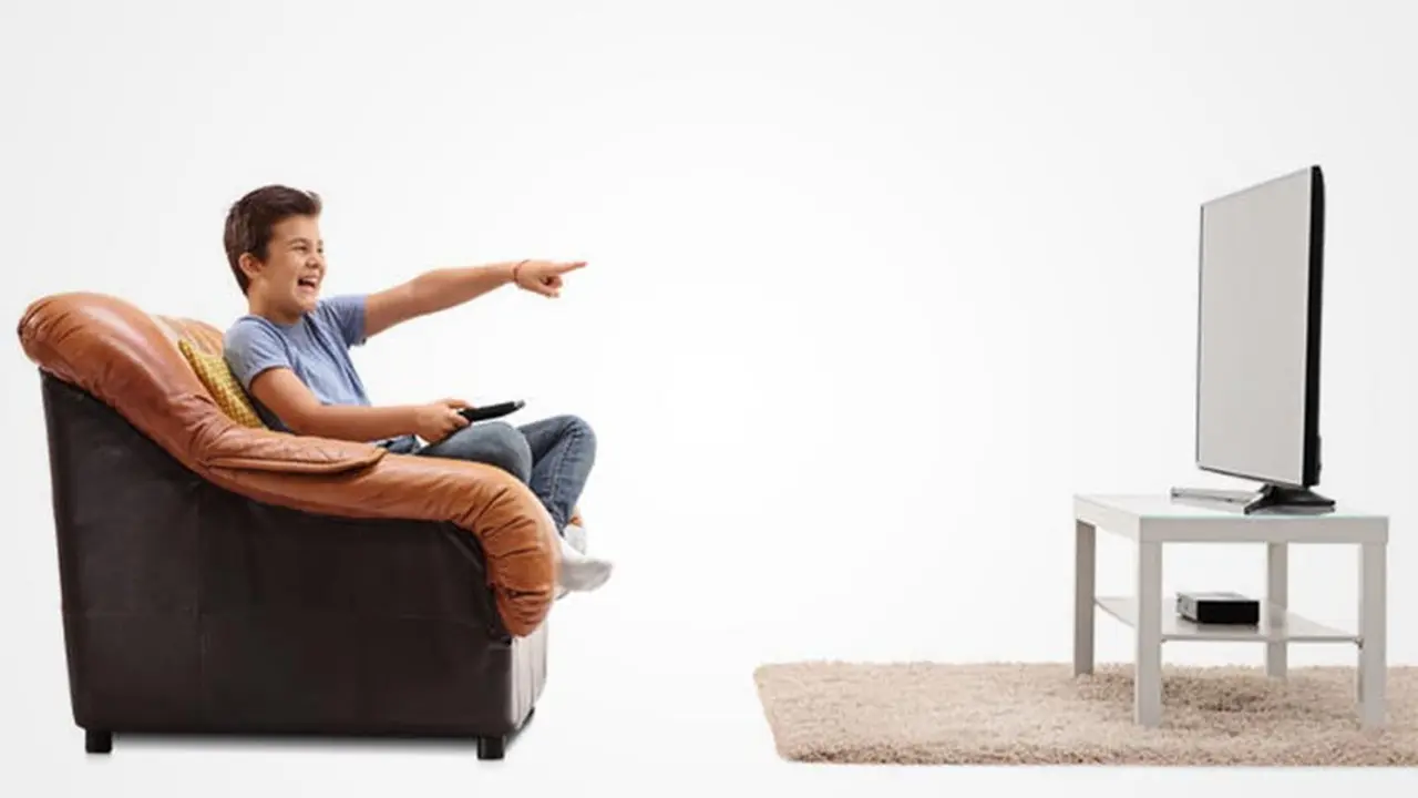 Awas, Sering Menonton TV Sebabkan Osteoporosis pada Anak