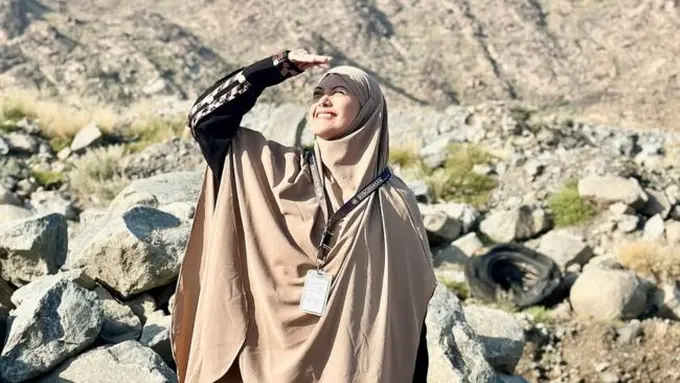 Potret Adhitya Putri yang mencuri perhatian. (credit:instagram.com/adhityaputri)