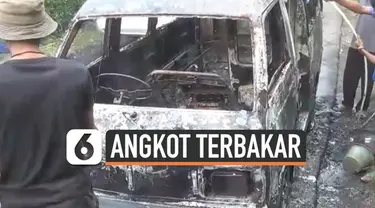 Mobil angkutan kota terbakar di daerah Ciampea Bogor. Sopir berhasil selamat dalam peristiwa ini, namun kobaran api menghanguskan kendaraan umum tersebut.