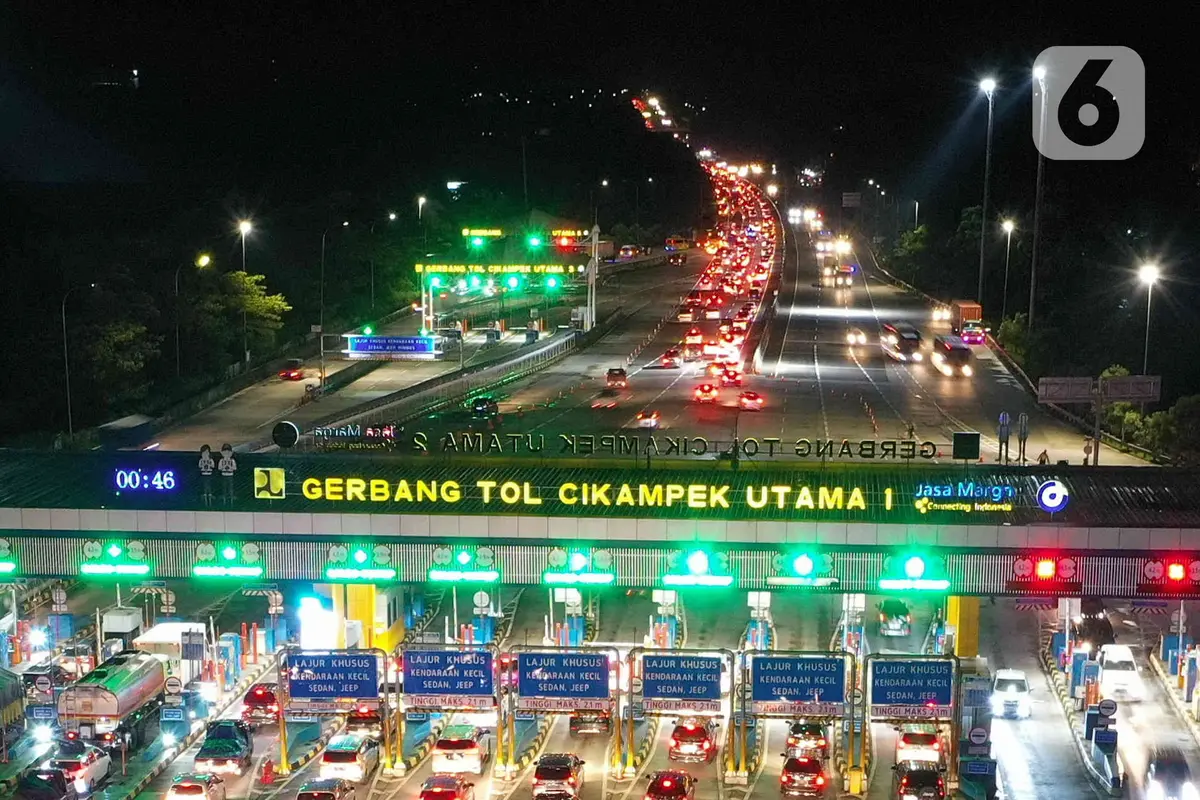 Pantauan Pelaksanaan Pemberlakuan Lawan Arus di Tol Jakarta-Cikampek