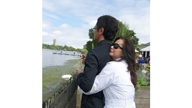 Addie MS Genap berusia 60 Tahun, Ini 7 Potret Mesranya dengan Sang Istri