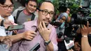 Anggota Komisi V DPR dari Fraksi Partai Amanat Nasional (PAN) Andi Taufan Tiro seusai menjalani pemeriksaan di Gedung KPK, Jakarta, Jumat (12/2). (Liputan6.com/Helmi Afandi)