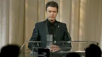 Penyanyi David Bowie menerima Webby Lifetime Achievement award di New York pada 5 Juni 2007 (REUTERS/Lucas Jackson/Files)
