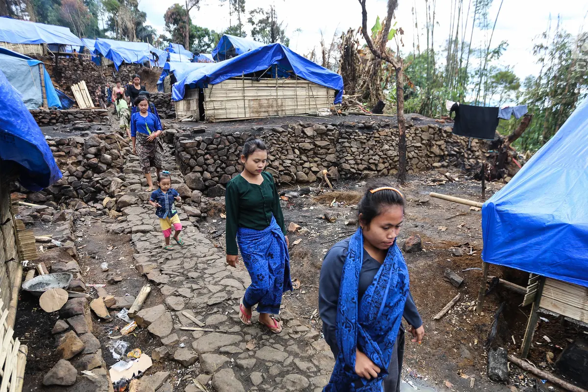 20170601-Membangun Kembali Rumah Baru Masyarakat Suku Baduy Luar-Fery