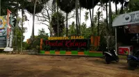 Wisata Pantai Kelapa Tuban Jawa Timur. Foto (Istimewa)