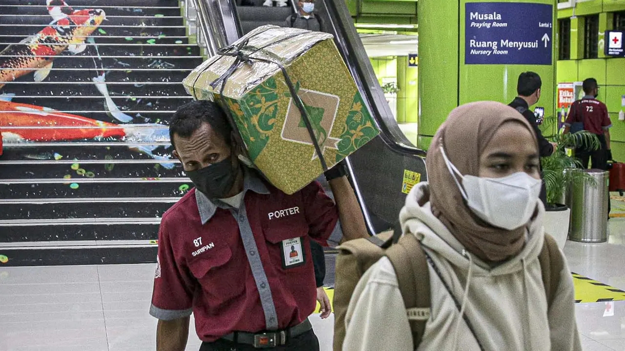 Arus Balik Mudik Kereta Api