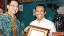 Citizen6, Jakarta: Dirut PLN, Dahlan Iskan menerima penghargaan Wirabakti Praja dari DPD Realestat Indonesia (REI) DKI Jakarta atas komitmen yang ditunjukkan dalam memacu perkembangan usaha realestat di Indonesia. (Pengirim: Dermawan)