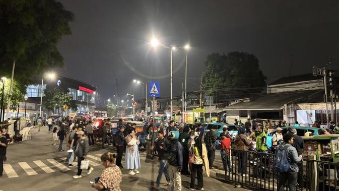 Tabrakan KRL di Bekasi Timur Sebabkan Keterlambatan dan Penumpang Tertahan