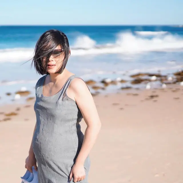 6 Potret Pesona Venny Chandra Saat Pamer Baby Bump