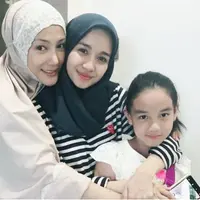 Erra Fazira, Laudya Cynthia Bella, Aleesya (Instagram/laudyacynthiabella)