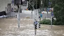 Luapan Sungai Neckar menyebabkan kawasan bersejarah di Heidelberg terendam air. (Daniel ROLAND/AFP)