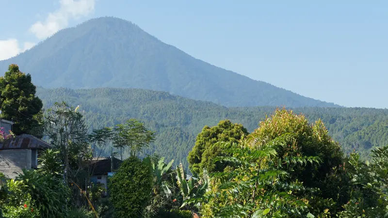 Gunung Agung Bali (Sumber: klaus_schrodt/pixabay)