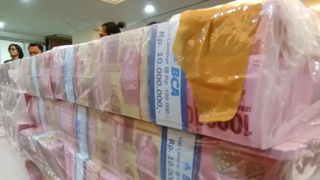 Penampakan uang palsu yang dibuat komplotan (Liputan6.com/Ady Anugrahadi)