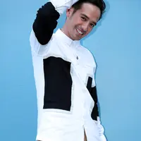 Tarra Budiman presenter dan juga pemain film kembali menjalin kasih dengan Putri Selaras Oesman. (Deki Prayoga/Bintang.com)