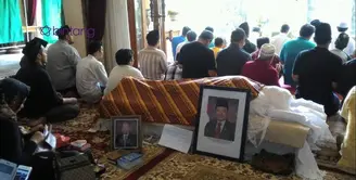 Suasana Duka di Rumah Sutan Bhatoegana