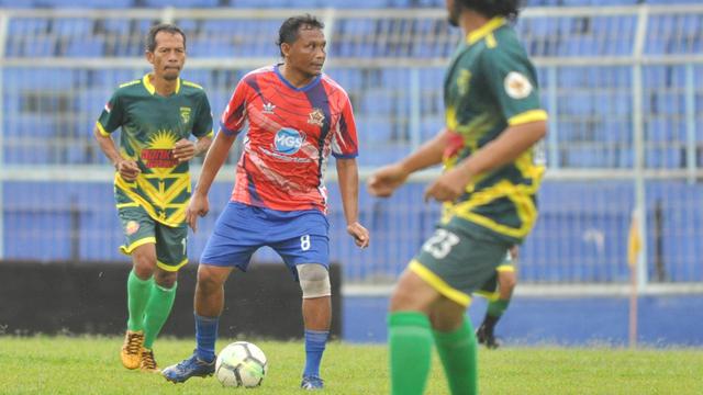 Legenda Arema, Legenda Persebaya Surabaya