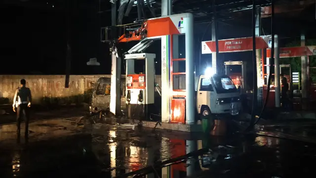 Polisi Periksa Aktivitas Angkot Pemicu Kebakaran SPBU di Malang
