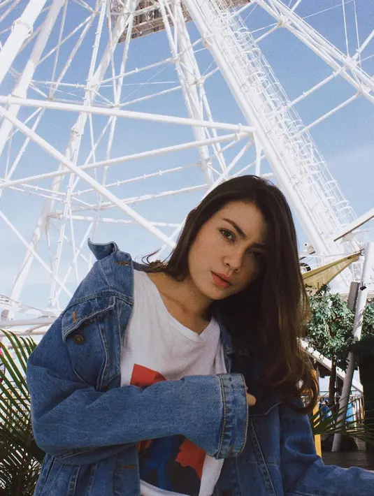 Tercatat Haviza Devi pernah memerankan karakter antagonis di sinetron Cinta di Surga dan Perempun di Pinggi Jalan. (Foto: instagram.com/havizadevianjani)