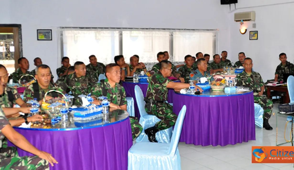Citizen6, Surabaya: Hadir dalam kegiatan tersebut Kepala Staf Pasmar-1 Kolonel Marinir Dedi Suhendar, Para Asisten Kaspasmar-1, Para Dankolak/Satlak Pasmar-1 serta pejabat teras di jajaran TNI AL. (Pengirim: Budi Abdillah)
 